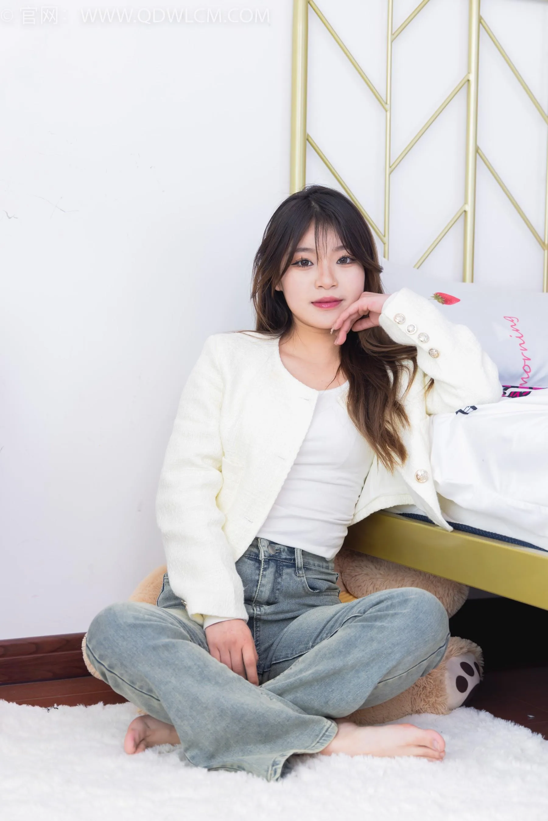 物恋传媒 NO.1556 闪闪-闪闪发光 [151P]插图2